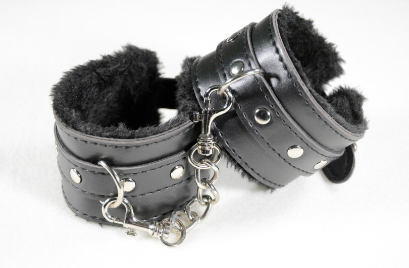 Menotte en cuir pour bondage