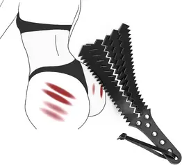 fessée paddle cuir bdsm