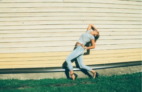 une femme heureuse