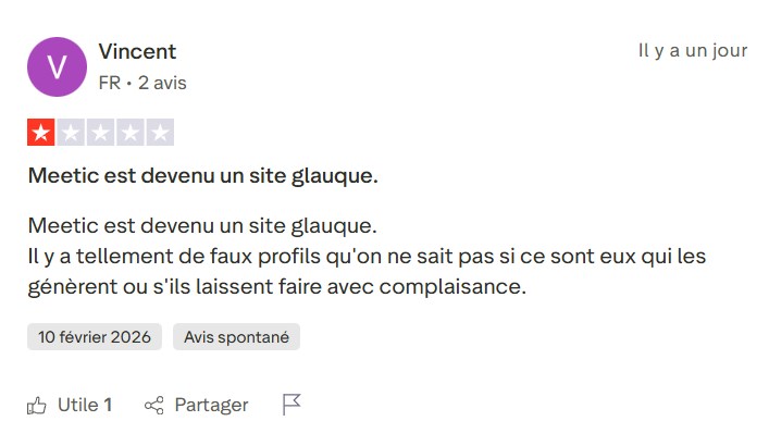 Avis Trustpilot qualifiant Meetic de site glauque à cause des faux profils