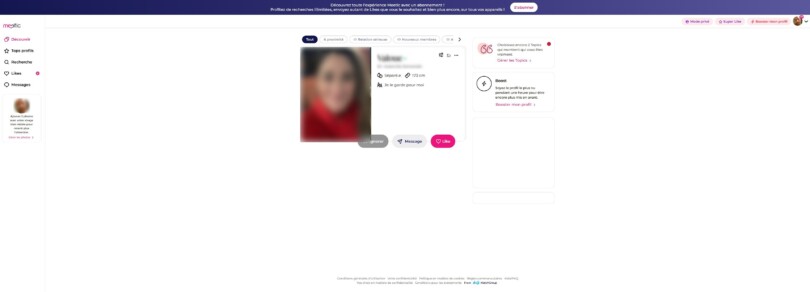 Interface Découvrir de Meetic avec profil et boutons d’interaction